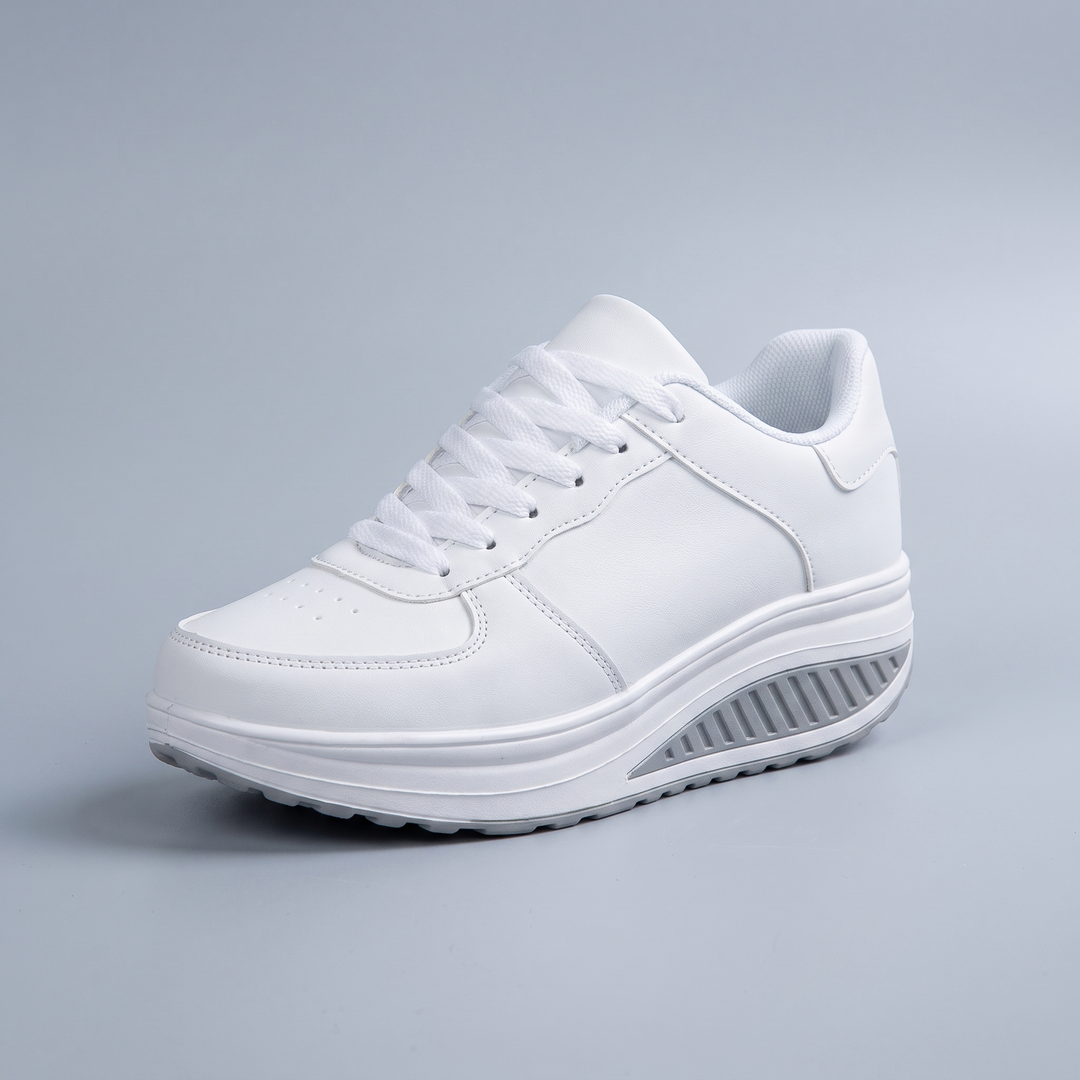 CHLOE LACE-UP SNEAKERS