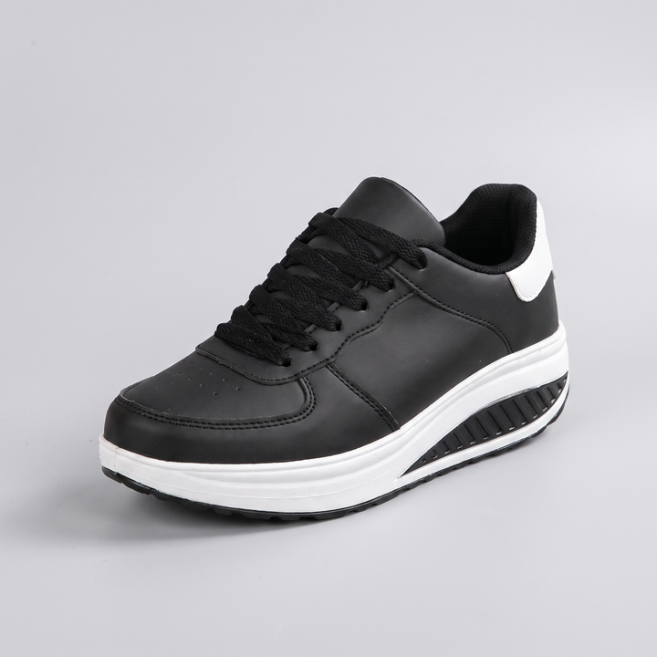 CHLOE LACE-UP SNEAKERS