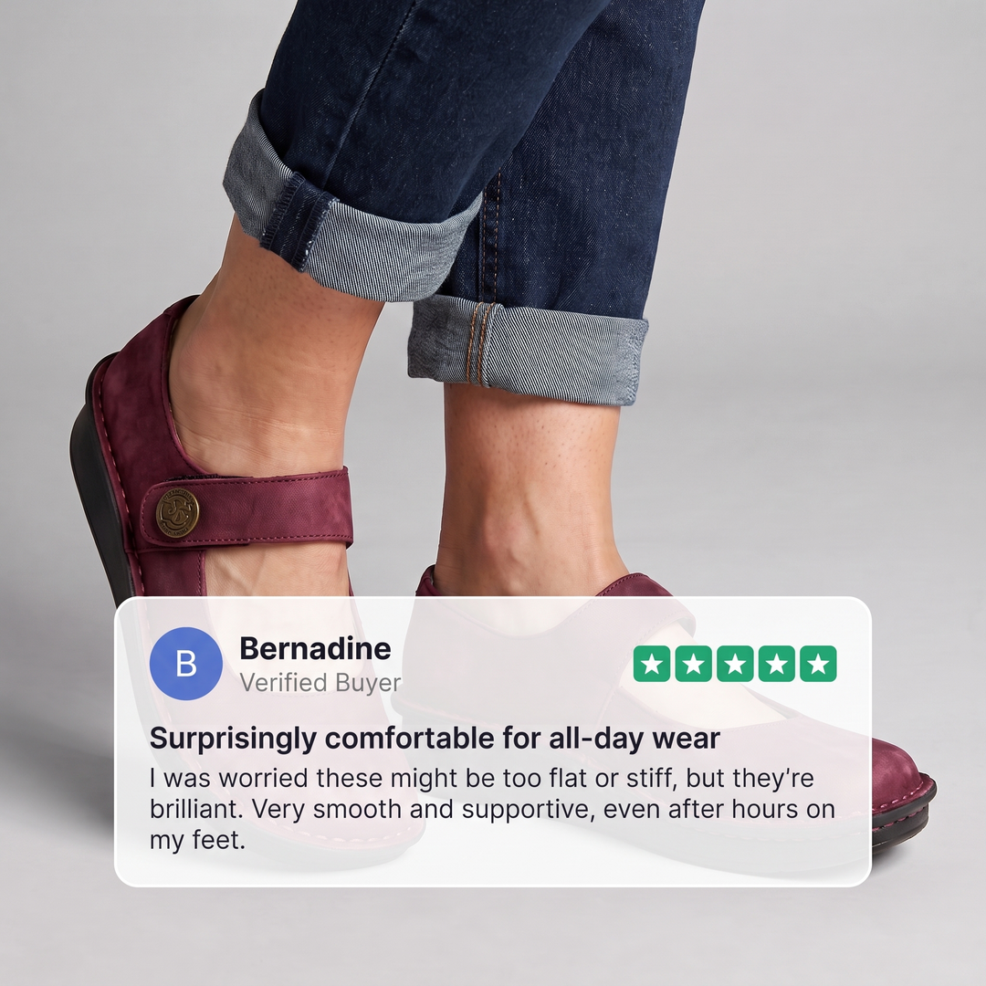SIGNATURE FLAT SHOES