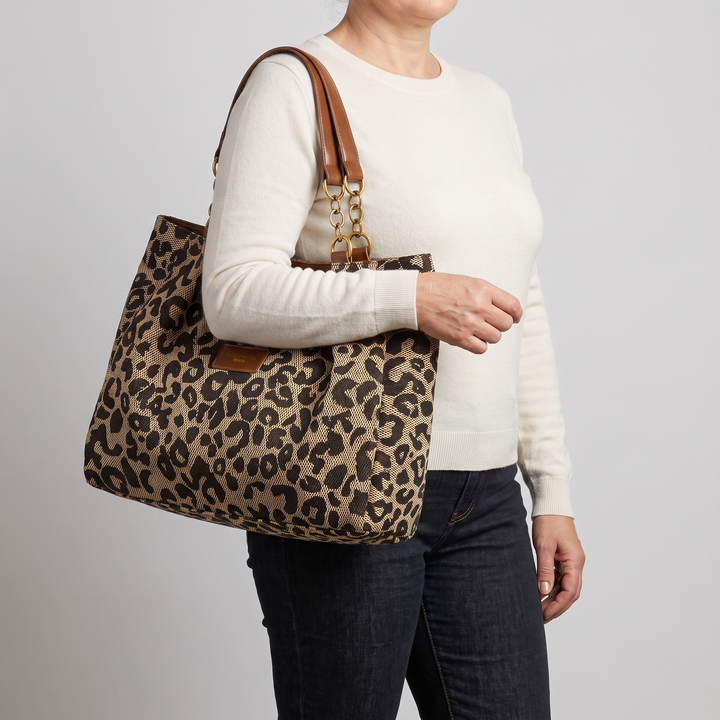 SAVANNA PRINT TOTE