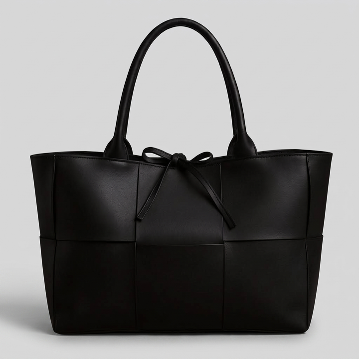 SOPHISTICATED LEATHER TOTE